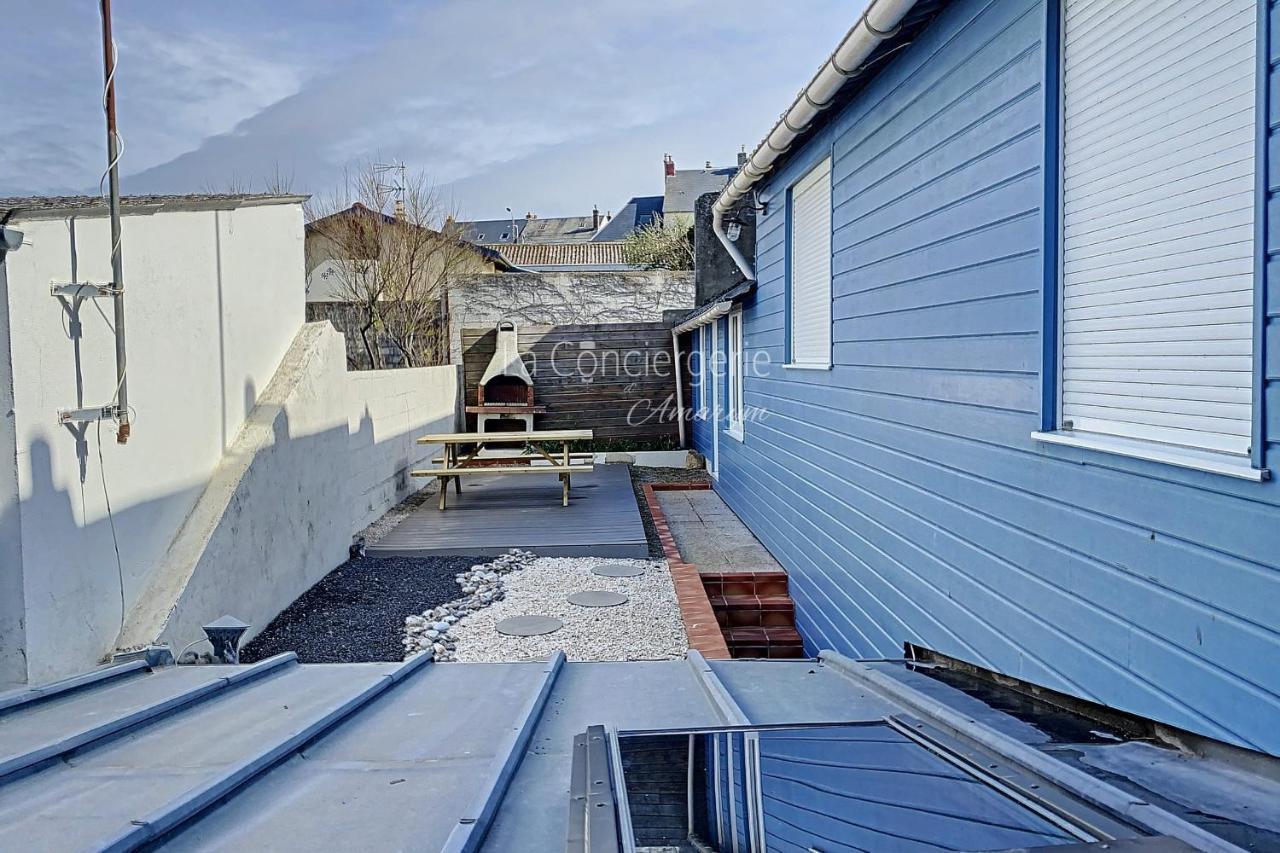 Am 57 - The Blue House Villa Ault Buitenkant foto